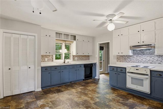 6 Hidden Valley Court, Greensboro, NC 27407