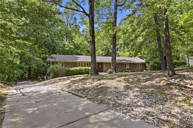 6 Hidden Valley Court, Greensboro, NC 27407