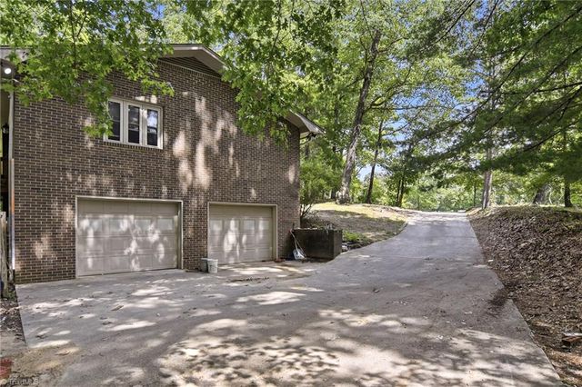6 Hidden Valley Court, Greensboro, NC 27407