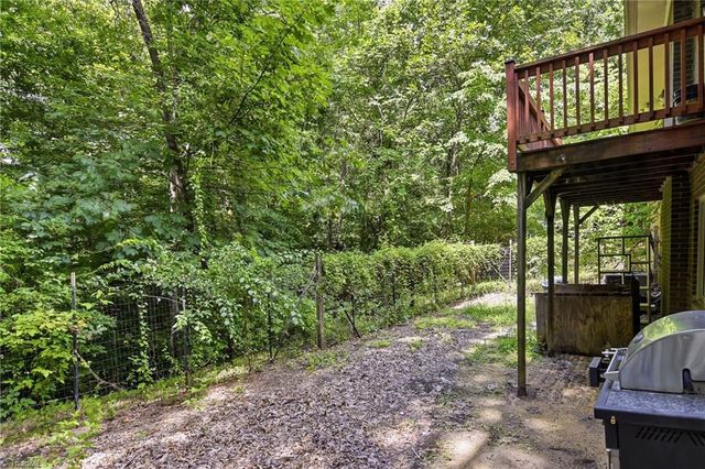 6 Hidden Valley Court, Greensboro, NC 27407