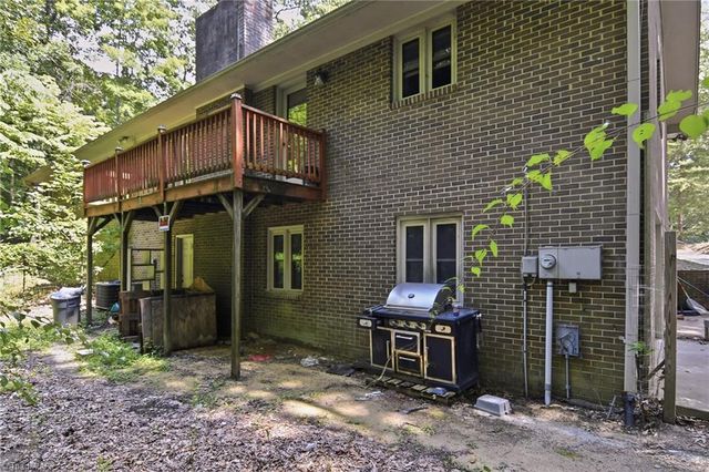 6 Hidden Valley Court, Greensboro, NC 27407