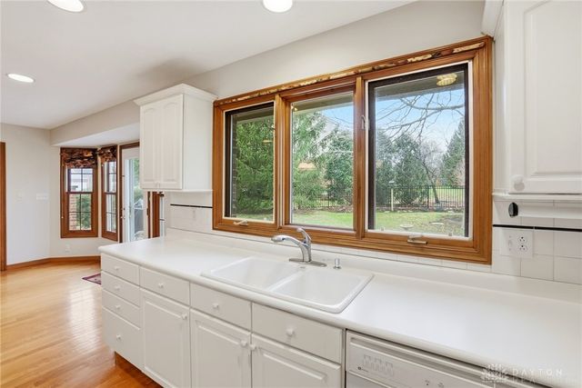 4254 Sarahs Way, Sugarcreek Twp, OH 45440