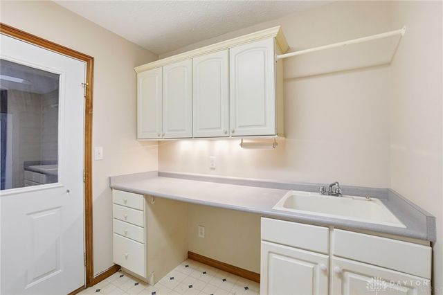 4254 Sarahs Way, Sugarcreek Twp, OH 45440