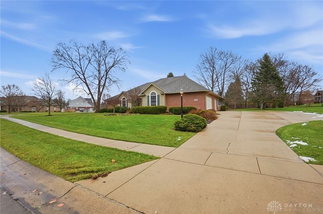 4254 Sarahs Way, Sugarcreek Twp, OH 45440