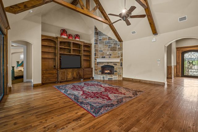 7809 Bella Flora Drive, Fort Worth, TX 76126