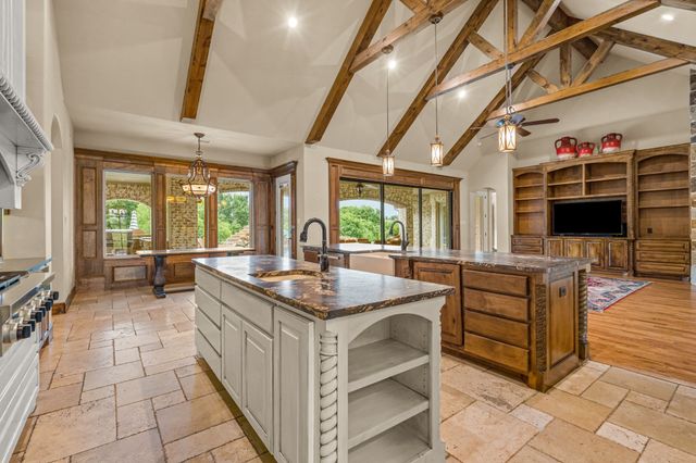7809 Bella Flora Drive, Fort Worth, TX 76126