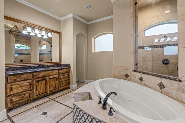 7809 Bella Flora Drive, Fort Worth, TX 76126