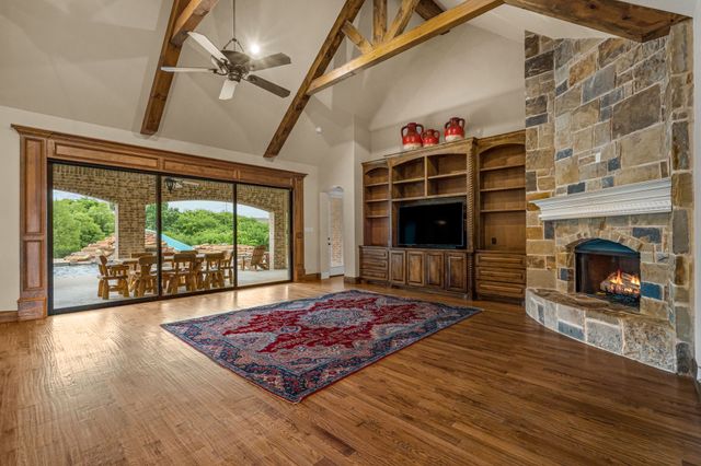 7809 Bella Flora Drive, Fort Worth, TX 76126