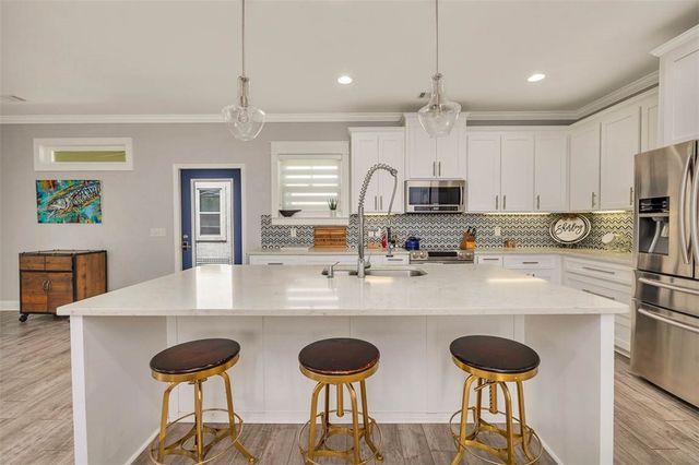 123 Serenity Lane, St Simons Island, GA 31522