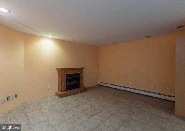 165 STONEWAY LN, Bala Cynwyd, PA 19004