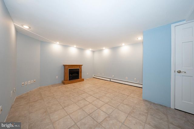 165 STONEWAY LN, Bala Cynwyd, PA 19004