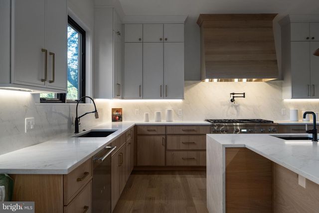 6411 CRANE TER, Bethesda, MD 20817