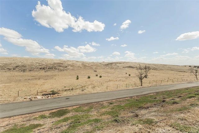 4475 Crown Bluffs Drive, Madera, CA 93636