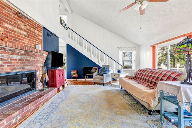1012 Lake Heritage Dr, Ruther Glen, VA 22546