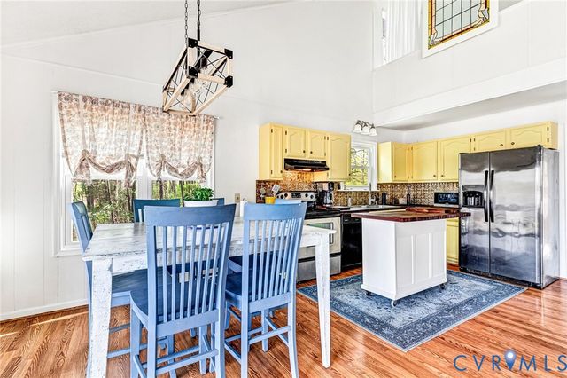 1012 Lake Heritage Dr, Ruther Glen, VA 22546
