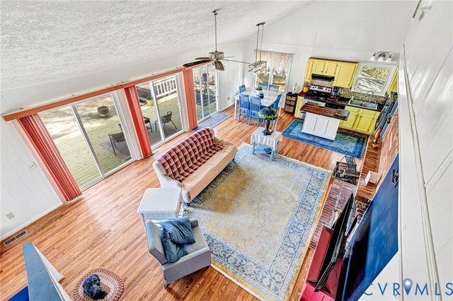 1012 Lake Heritage Dr, Ruther Glen, VA 22546