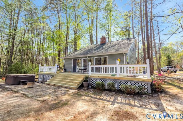 1012 Lake Heritage Dr, Ruther Glen, VA 22546