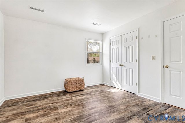 1012 Lake Heritage Dr, Ruther Glen, VA 22546
