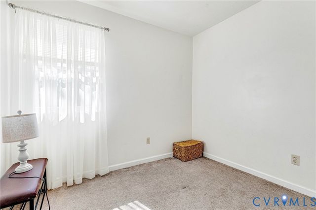 1012 Lake Heritage Dr, Ruther Glen, VA 22546