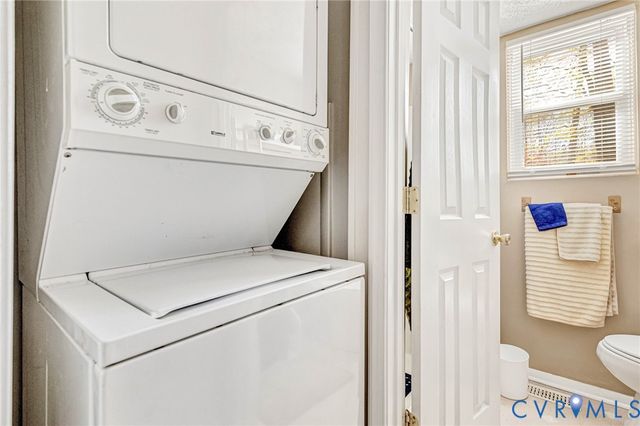1012 Lake Heritage Dr, Ruther Glen, VA 22546