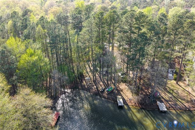 1012 Lake Heritage Dr, Ruther Glen, VA 22546