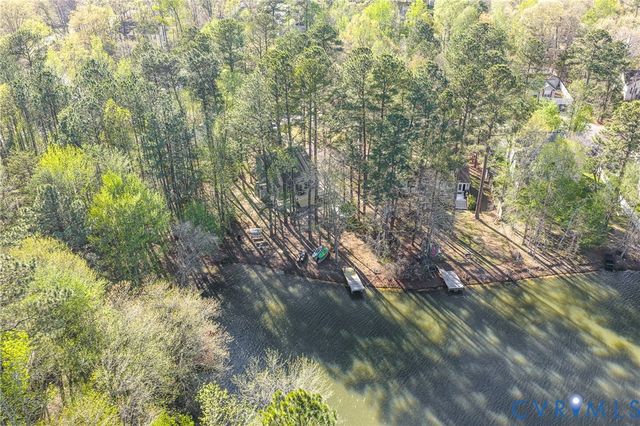 1012 Lake Heritage Dr, Ruther Glen, VA 22546