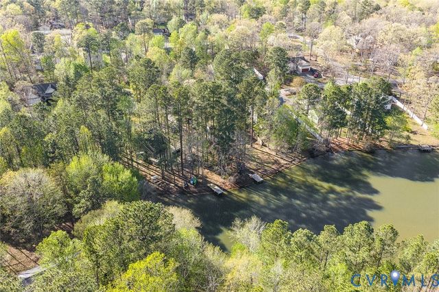 1012 Lake Heritage Dr, Ruther Glen, VA 22546