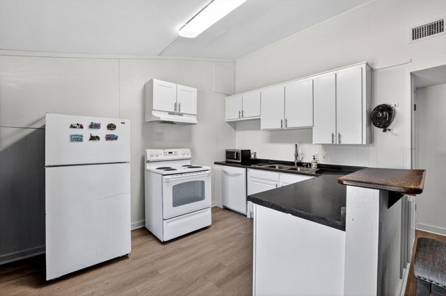 2401 De Soto DR, Austin, TX 78733