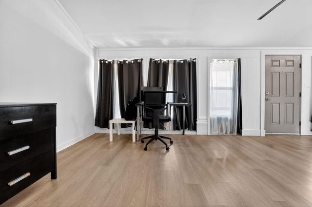 2401 De Soto DR, Austin, TX 78733