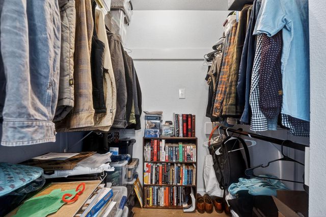 2401 De Soto DR, Austin, TX 78733