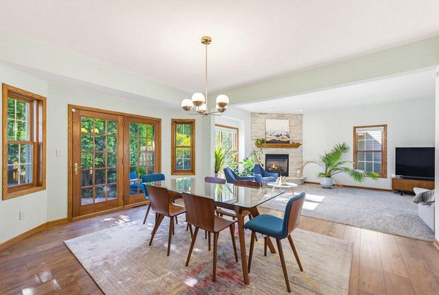3818 Centennial CIRCLE, Milwaukee, WI 53221
