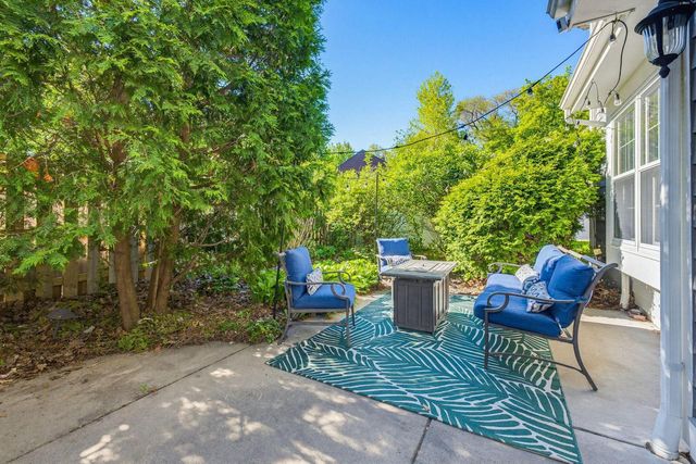 3818 Centennial CIRCLE, Milwaukee, WI 53221