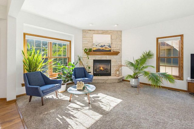 3818 Centennial CIRCLE, Milwaukee, WI 53221