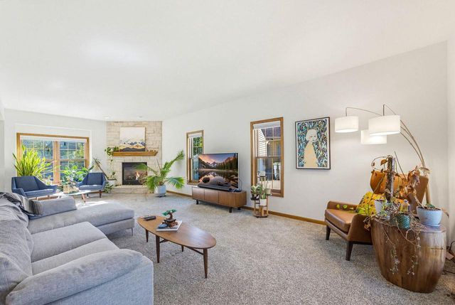 3818 Centennial CIRCLE, Milwaukee, WI 53221
