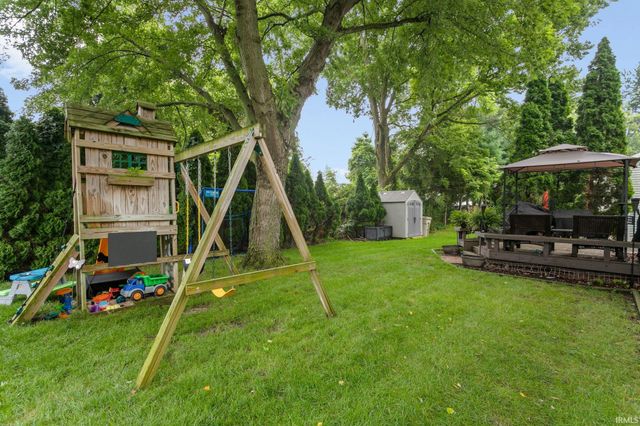 4336 Field Gate Drive E, South Bend, IN 46628