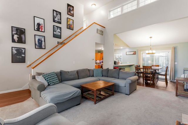4336 Field Gate Drive E, South Bend, IN 46628