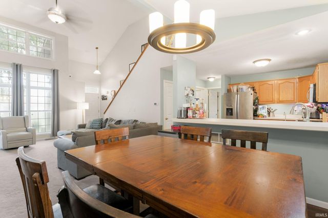 4336 Field Gate Drive E, South Bend, IN 46628