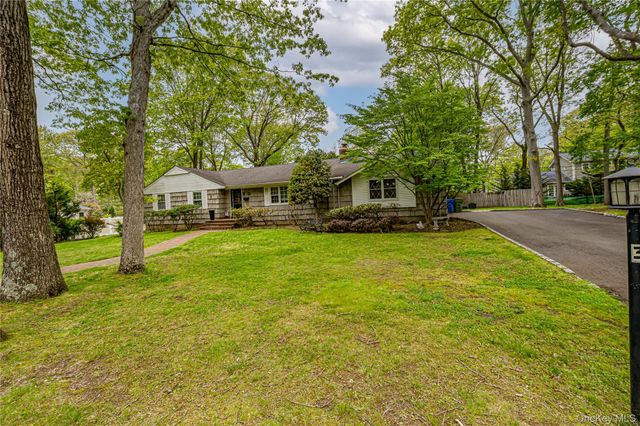 3 Settlers Path, Port Jefferson, NY 11777