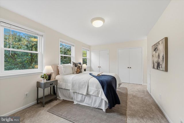 10413 COURTHOUSE DR, Fairfax, VA 22030
