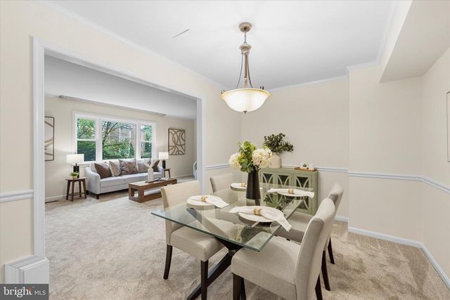 10413 COURTHOUSE DR, Fairfax, VA 22030