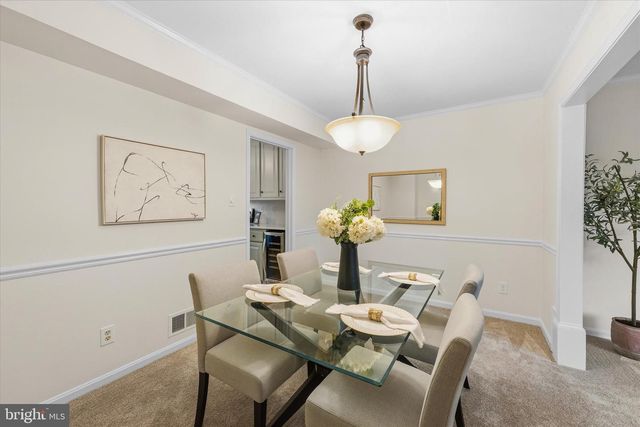 10413 COURTHOUSE DR, Fairfax, VA 22030