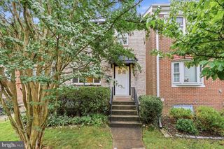 10413 COURTHOUSE DR, Fairfax, VA 22030