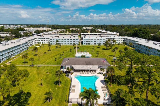 4895 BAY STREET NE 108, St Petersburg, FL 33703