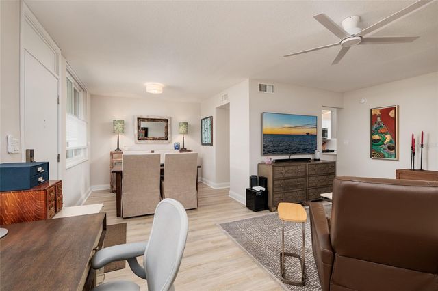 4895 BAY STREET NE 108, St Petersburg, FL 33703