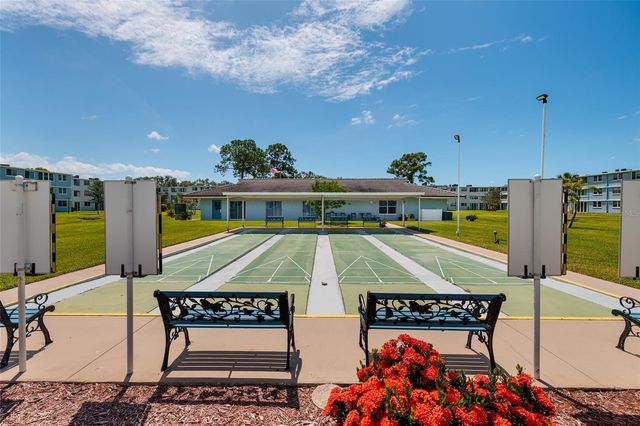 4895 BAY STREET NE 108, St Petersburg, FL 33703