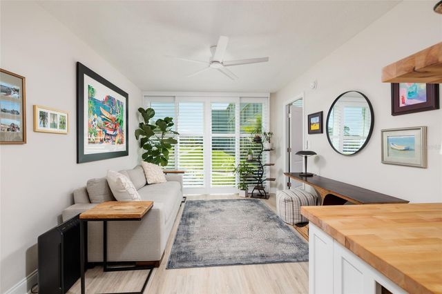 4895 BAY STREET NE 108, St Petersburg, FL 33703