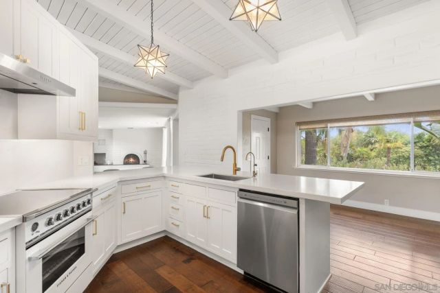 937 Pepper Tree Lane, Fallbrook, CA 92028