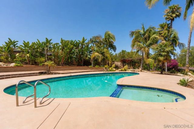 937 Pepper Tree Lane, Fallbrook, CA 92028