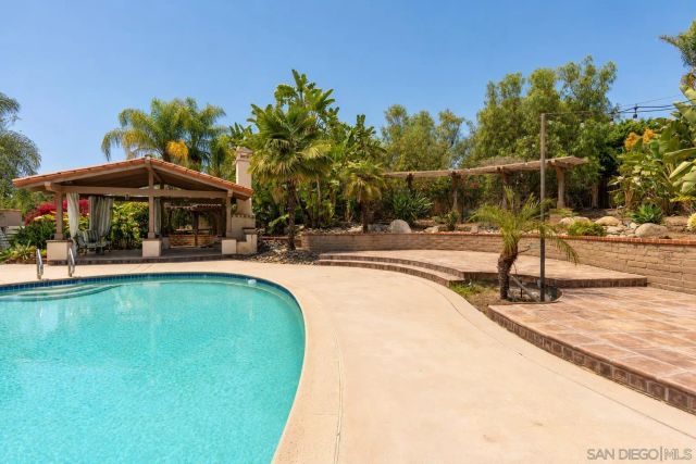 937 Pepper Tree Lane, Fallbrook, CA 92028