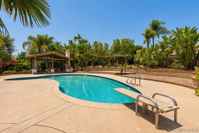 937 Pepper Tree Lane, Fallbrook, CA 92028